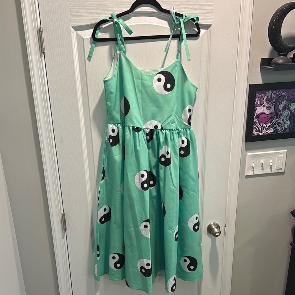 EMYAVE Ying Yang Linen Dress!